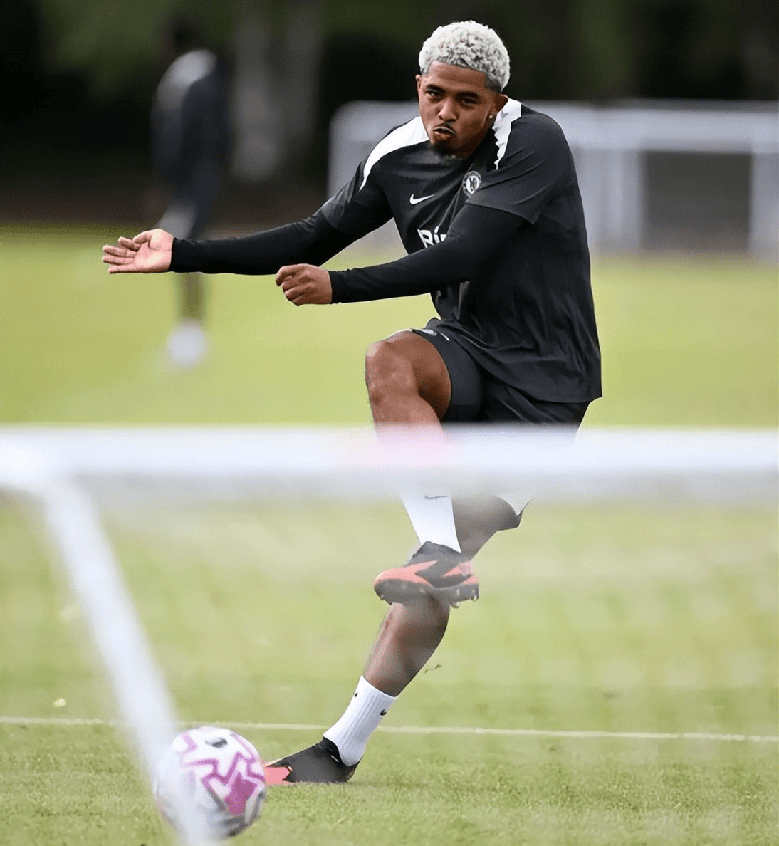 APP下载专区欧冠今夜再迎强敌，多伦多猛龙遗憾出局，主帅态度——更衣室稳定，心理建设被强调的简单介绍