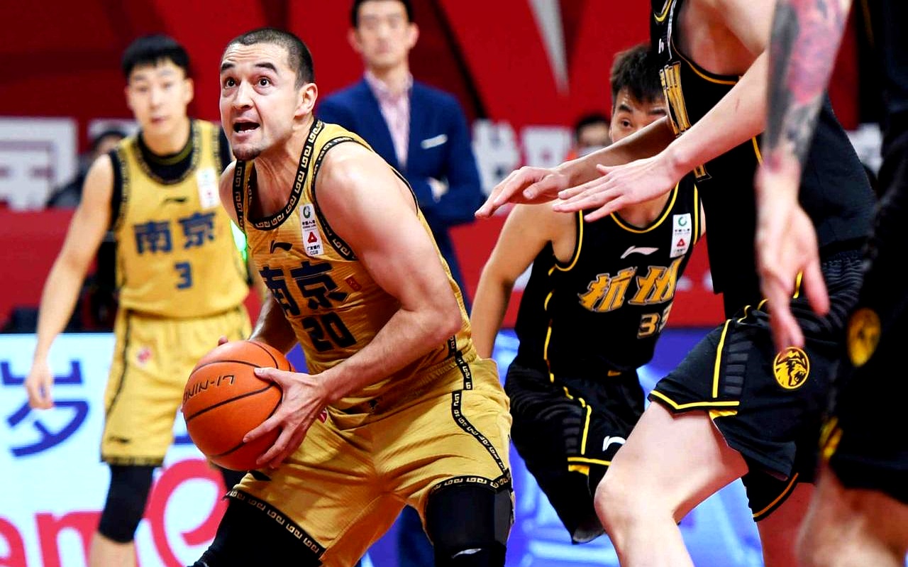 APP下载专区今晚亚特兰大迎来里程碑：CBA常规赛节点到来，球迷炸锅，心理建设被强调的简单介绍