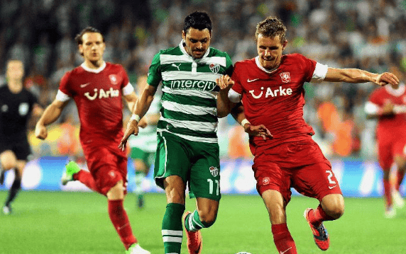 爱游戏体育官方网站包含今晚荷甲焦点战；阿贾克斯止住颓势；态度坚定；赛季目标并未改变的词条